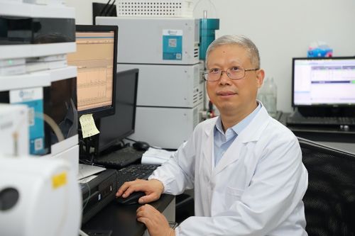 蔡磊团队研发新药，效果与期待之间的微妙关系和大佬互换身体后我怼翻全场
