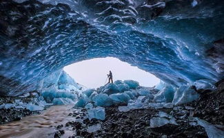冰晶之巅的悲剧，情侣夜爬失温遇难，已安葬