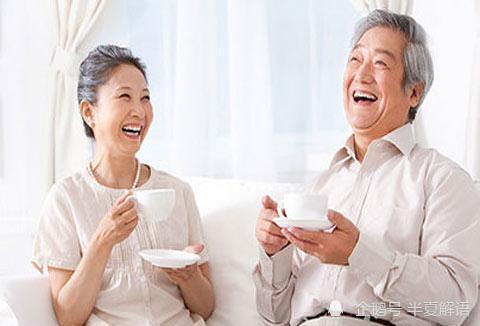 老人为当榜一大哥，刷光50万养老金的背后故事