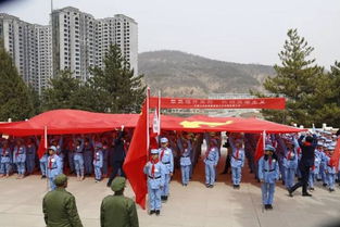 烈士家属祭奠遭拒 打洞进小学上坟_小学生去烈士陵园扫墓