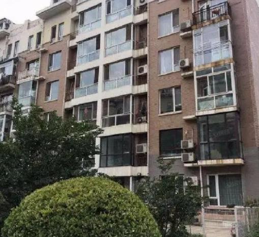 花1000多万买房 楼里恶臭阵阵_1000楼的房子