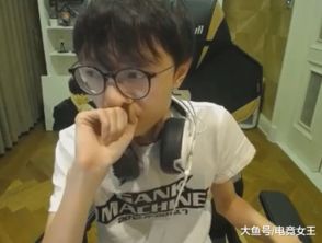 大冰直播时被狗拖走