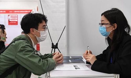 乌克兰开除2.3万大学生