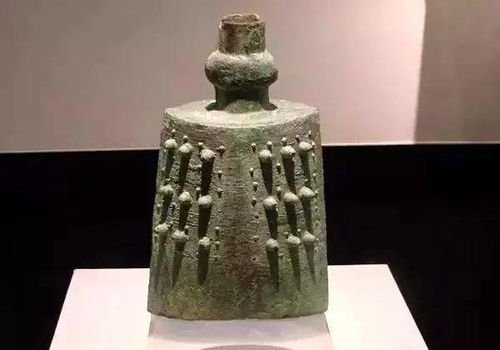 董宇辉撞脸山东博物馆镇馆之宝