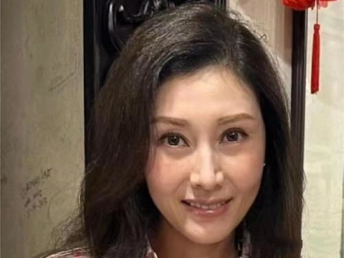 54岁李嘉欣近照曝光