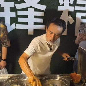 鸡排哥：十一假期一定能把控全场