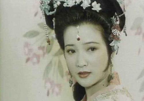 隐面佳人，一曲短剧的美丽与神秘