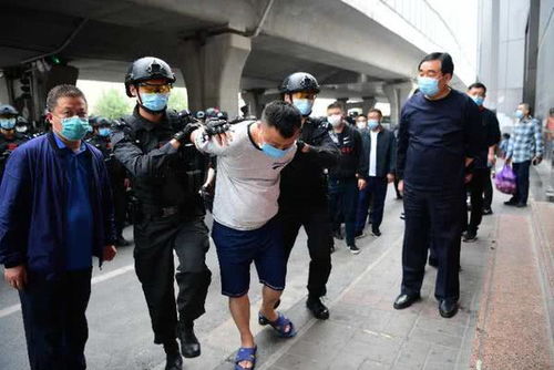 外卖员高空抛猫事件，警方深入调查