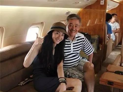 曝吴佩慈富豪未婚夫被FBI通缉