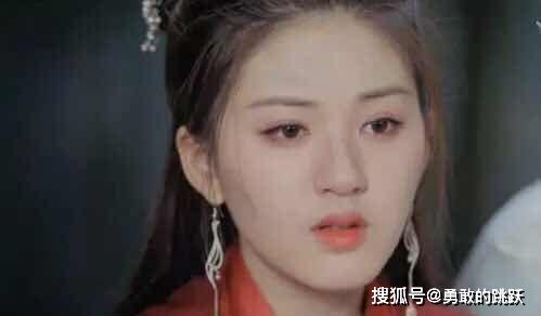 赵露思剥板栗