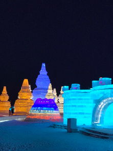 哈尔滨冰雪大世界现“冰版黄鹤楼” 哈尔滨冰雪大世界现“冰版黄鹤楼”