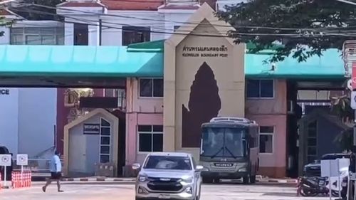 外交部：中方将再赴柬泰穿梭调停